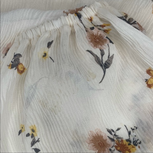 Astr The Label Ruffle Neck Blouse - Picture 7 of 7